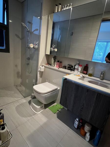 Lakeville, 9 Jurong Lake Link, 2 Bedrooms, 807 sqft, Condominium For Sale, by Terence Lee, 25105182 - PropertyGuru.com.sg