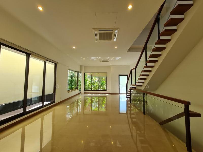 Lornie 18, Lornie Road, Newton / Novena, 5 Bedrooms, 4,758 sqft, Cluster House For Sale, by Jocelyn Chia, 25108927 - PropertyGuru.com.sg