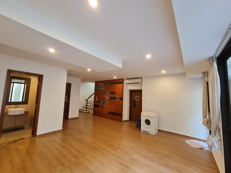 Lornie 18, Lornie Road, Newton / Novena, 5 Bedrooms, 4,758 sqft, Cluster House For Sale, by Jocelyn Chia, 25108927 - PropertyGuru.com.sg