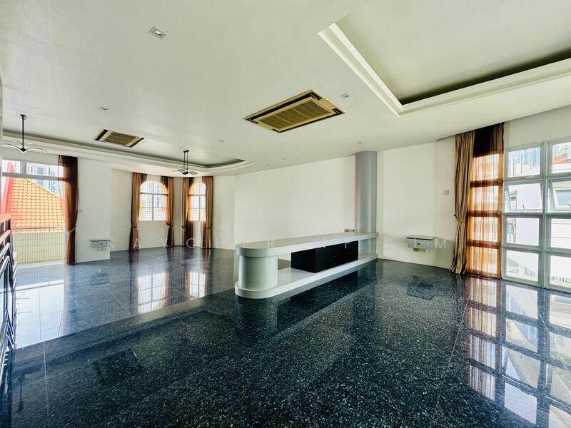 For Sale - East Coast Hill