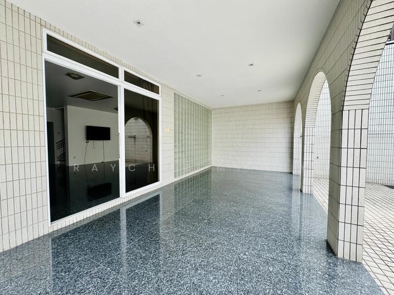 For Sale - East Coast Hill