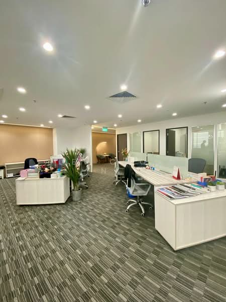 International Plaza, 10 Anson Road, 1,826 sqft, Office For Rent, by Alex Chong NL, 25110664 - CommercialGuru.com.sg
