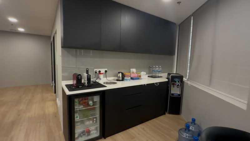 International Plaza, 10 Anson Road, 1,826 sqft, Office For Rent, by Alex Chong NL, 25110664 - CommercialGuru.com.sg