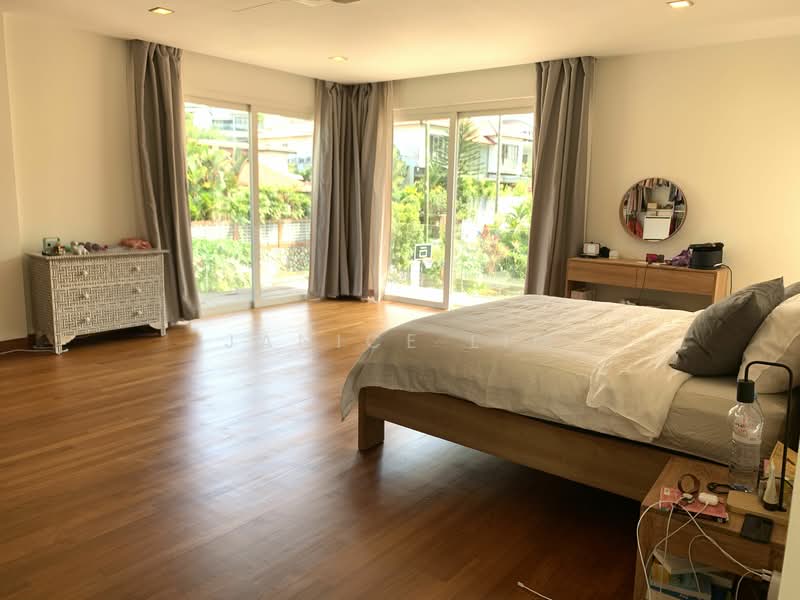 1km to Henry Park Primary, Modern Bungalow, Holland road, sixth avenue, 6 Bedrooms, 7,050 sqft, Good Class Bungalow For Rent, by Janice Lim, 25113414 - PropertyGuru.com.sg