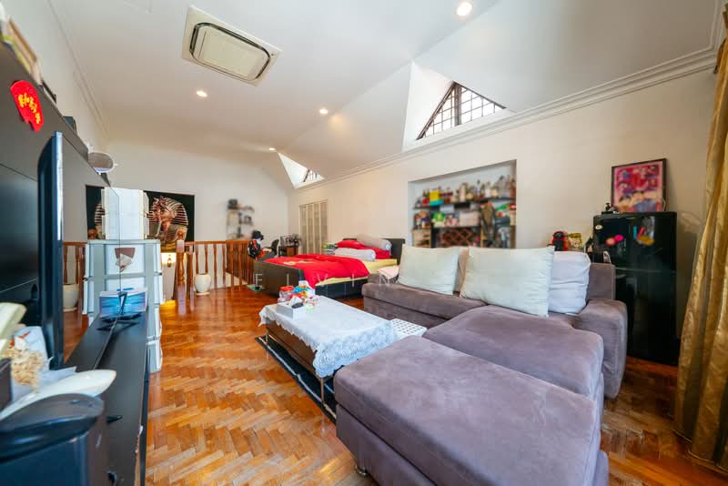 ⭐Closing SOON⭐Meyer/Seaview✅Dunman/Chung Cheng High✅SOUTH facing, $8M Semi-D, ❤️12M WIDE Frontage | NO West Sun❤️, East Coast / Marine Parade, 6 Bedrooms, 4,300 sqft, Semi-Detached House For Sale, by Melvin Ng, 25113434 - PropertyGuru.com.sg