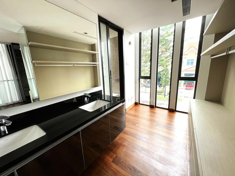 See Video in Listing! Stunning Bungalow w Lift Pool near Australian American, Dunsfold Drive, 7 Bedrooms, 6,100 sqft, Bungalow House For Rent, by Amy Chew, 25114075 - PropertyGuru.com.sg