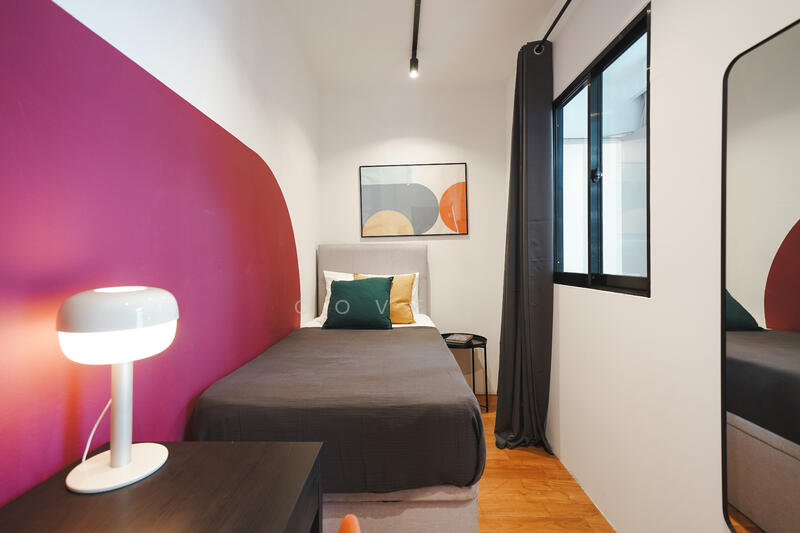 Room 402