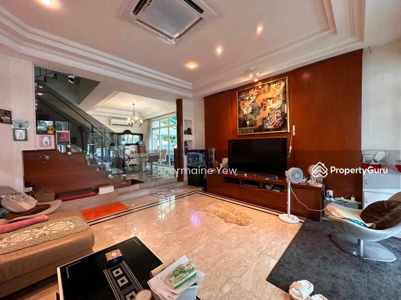 For Sale - Kew Crescent