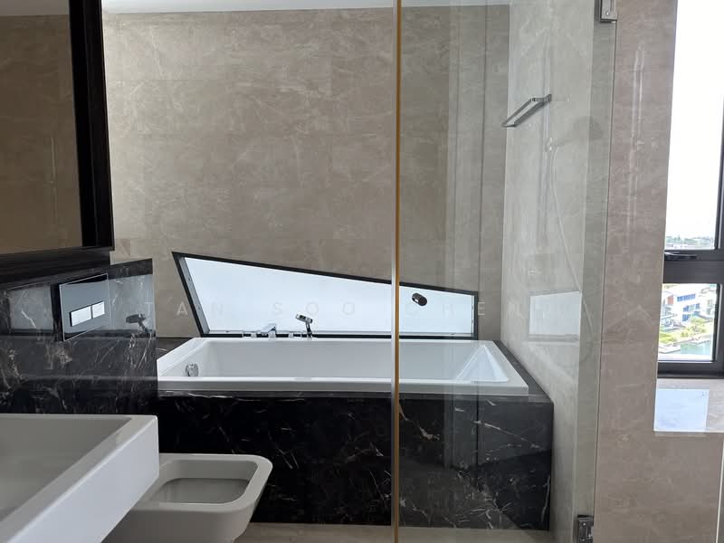 Cape Royale, , 3 Bedrooms, 1,905 sqft, Condominium For Sale, by Tan Soo Cheng, 25115351 - PropertyGuru.com.sg