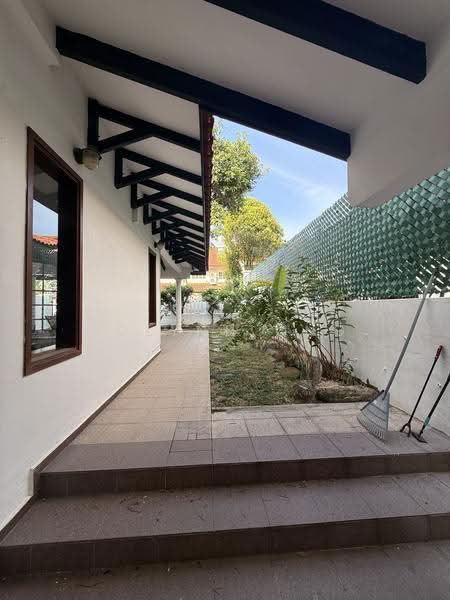 Loyang Terrace, Loyang Terrace, Changi Airport / Changi Village, 4 Bedrooms, 3,500 sqft, Semi-Detached House For Rent, by Julynn Ong, 25115782 - PropertyGuru.com.sg