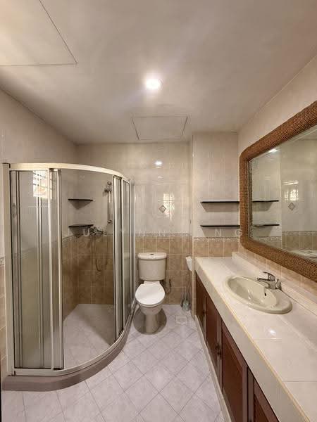 Loyang Terrace, Loyang Terrace, Changi Airport / Changi Village, 4 Bedrooms, 3,500 sqft, Semi-Detached House For Rent, by Julynn Ong, 25115782 - PropertyGuru.com.sg