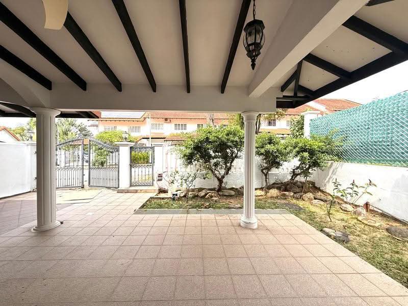 Loyang Terrace, Loyang Terrace, Changi Airport / Changi Village, 4 Bedrooms, 3,500 sqft, Semi-Detached House For Rent, by Julynn Ong, 25115782 - Front Porch - PropertyGuru.com.sg