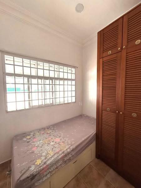 Loyang Terrace, Loyang Terrace, Changi Airport / Changi Village, 4 Bedrooms, 3,500 sqft, Semi-Detached House For Rent, by Julynn Ong, 25115782 - Helper’s Room - PropertyGuru.com.sg