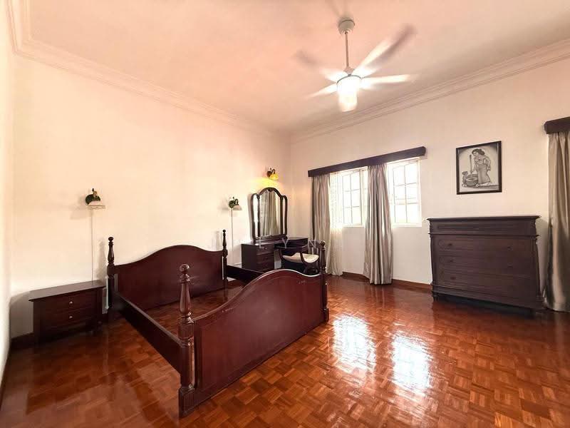 Loyang Terrace, Loyang Terrace, Changi Airport / Changi Village, 4 Bedrooms, 3,500 sqft, Semi-Detached House For Rent, by Julynn Ong, 25115782 - Master Room - Level 2 - PropertyGuru.com.sg