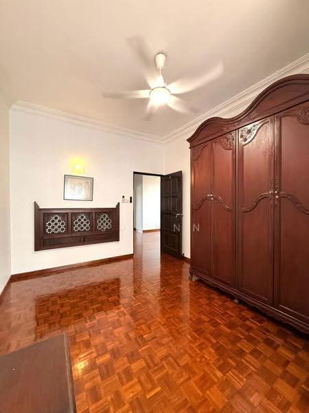 Loyang Terrace, Loyang Terrace, Changi Airport / Changi Village, 4 Bedrooms, 3,500 sqft, Semi-Detached House For Rent, by Julynn Ong, 25115782 - Room 3 - Level 2 - PropertyGuru.com.sg