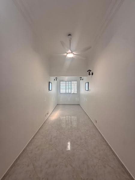 Loyang Terrace, Loyang Terrace, Changi Airport / Changi Village, 4 Bedrooms, 3,500 sqft, Semi-Detached House For Rent, by Julynn Ong, 25115782 - Level 1 Guest/Granny’s Room - PropertyGuru.com.sg