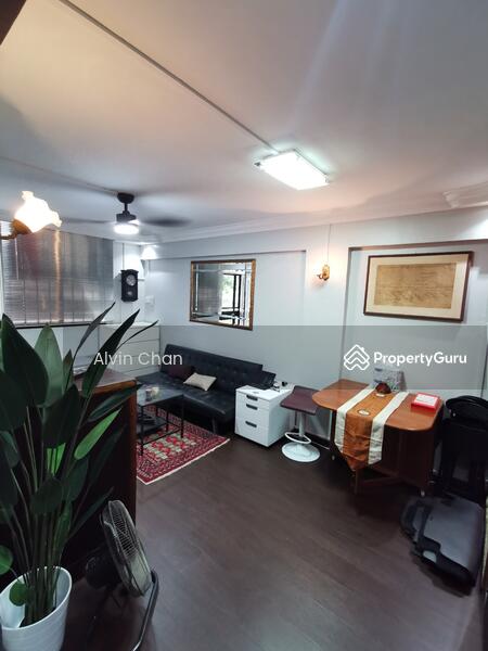 Living Dining Area