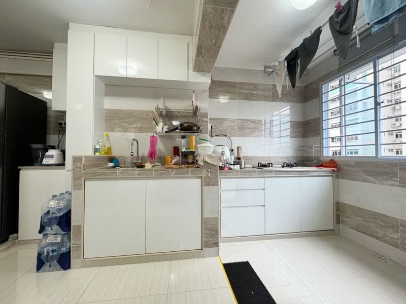 2 Lorong Lew Lian, 2 Lorong Lew Lian, 2 Bedrooms, 688 sqft, HDB Flat For Rent, by Kelvin Lee, 25116518 - PropertyGuru.com.sg