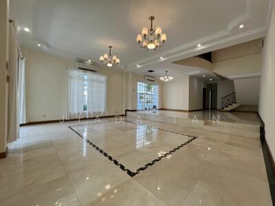 For Rent - Semi D in Surin Lane