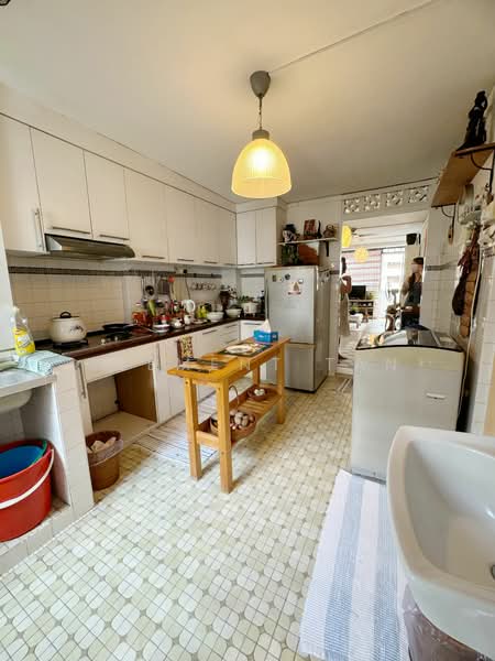 5 Ghim Moh Road, 5 Ghim Moh Road, 2 Bedrooms, 699 sqft, HDB Flat For Rent, by Clement Tan, 25119117 - PropertyGuru.com.sg