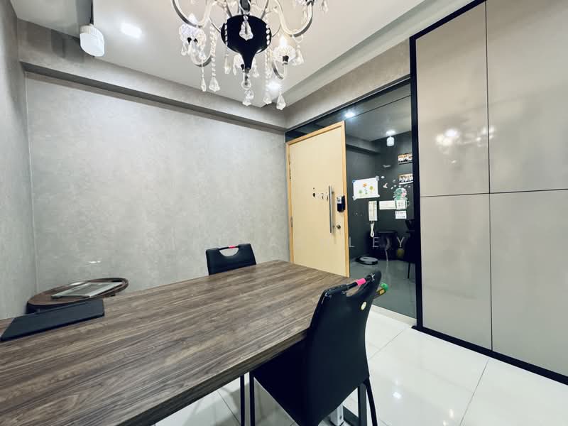 Esparina Residences, 127 Compassvale Bow, 3 Bedrooms, 1,001 sqft, Executive Condominium For Sale, by Riko Ashley, 25119175 - PropertyGuru.com.sg