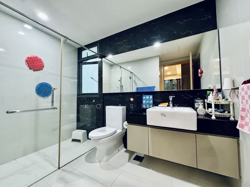 Esparina Residences, 127 Compassvale Bow, 3 Bedrooms, 1,001 sqft, Executive Condominium For Sale, by Riko Ashley, 25119175 - PropertyGuru.com.sg