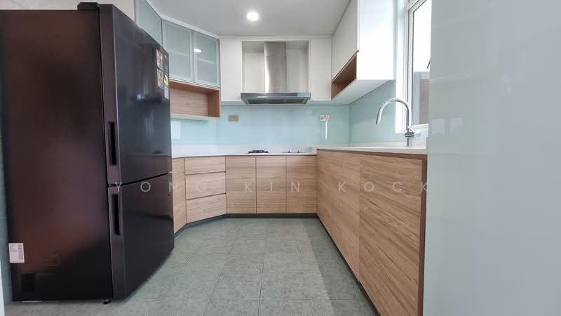 Estella Gardens, 21 - 27 Flora Road, 3 Bedrooms, 1,292 sqft, Condominium For Rent, by Yong Kin Kock, 25120126 - Fully Equipped Kitchen - PropertyGuru.com.sg