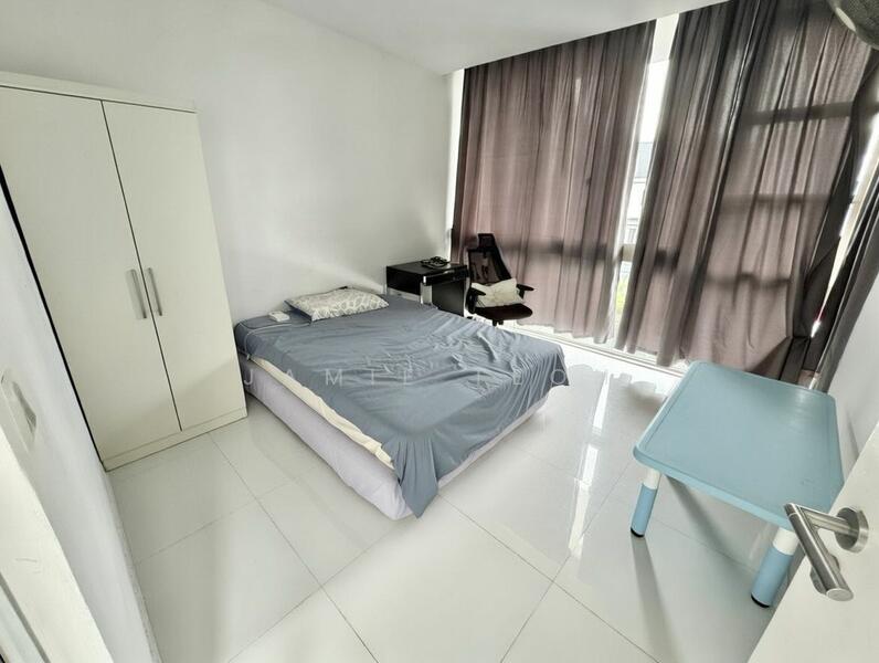 For Rent - The Top Residence