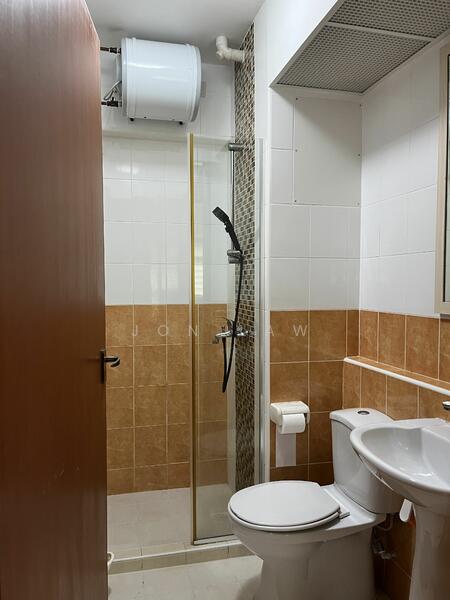 62B Strathmore Avenue, 62B Strathmore Avenue, 3 Bedrooms, 990 sqft, HDB Flat For Rent, by Jon Law, 25120879 - PropertyGuru.com.sg