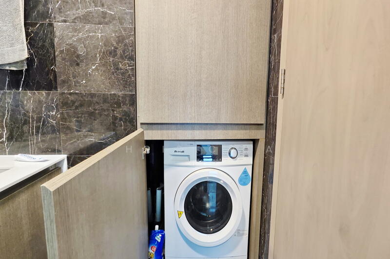 J Gateway Condominium For Sale at S$ 1,080,000 | PropertyGuru Singapore