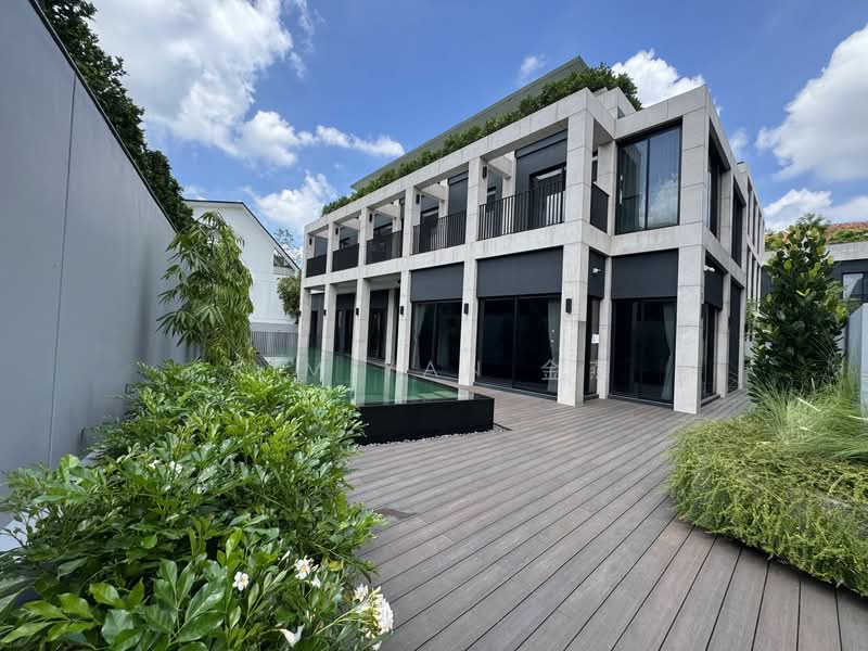 For Sale - brand new and freehold bungalow with Lift & Pool, Ample parking at basement, huge for 3 generations