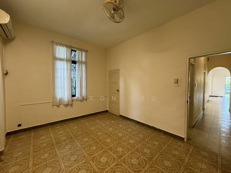 C.H.E.A.P Single Storey Semi-Detached for Rent D19, Bodmin Brockhampton Borthwick Braemar Bloxhome, 3 Bedrooms, 1,600 sqft, Semi-Detached House For Rent, by Aaron Yeo, 25123940 - PropertyGuru.com.sg