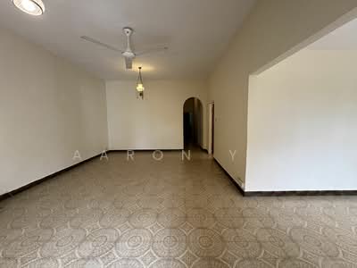 For Rent - C.H.E.A.P Single Storey Semi-Detached for Rent D19