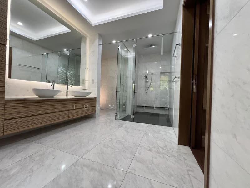 Renovated tranquil GCB on elevated plot with 37m long frontage and regular shaped land for sale, Swiss Club/Binjay/Yarwood/King Albert Park, Clementi Park / Upper Bukit Timah, 6 Bedrooms, 9,279 sqft, Good Class Bungalow For Sale, by Tommy Teo, 25124423 - PropertyGuru.com.sg