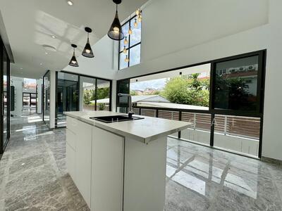 For Sale - Jalan Yasin Brand new, semiD, FH, 8 ensuites