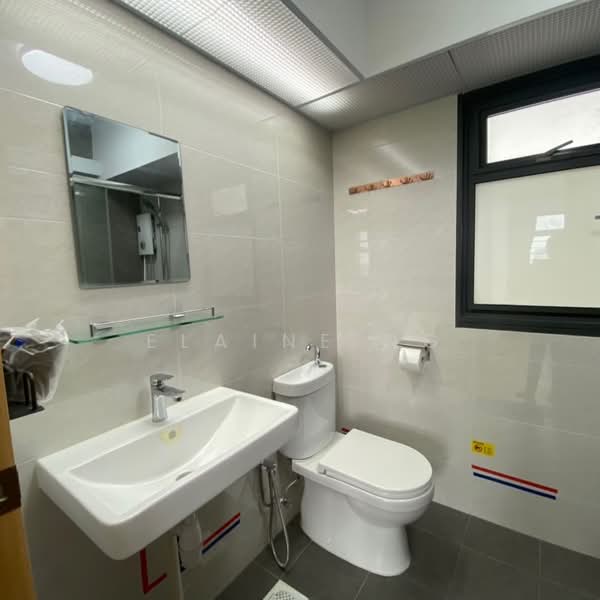 174A Sengkang East Drive, 174A Sengkang East Drive, Room Rental, 120 sqft, HDB Flat For Rent, by Elaine Ng, 25126089 - attached bath - PropertyGuru.com.sg