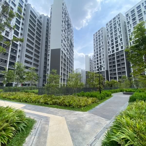 174A Sengkang East Drive, 174A Sengkang East Drive, Room Rental, 120 sqft, HDB Flat For Rent, by Elaine Ng, 25126089 - Good garden space - PropertyGuru.com.sg