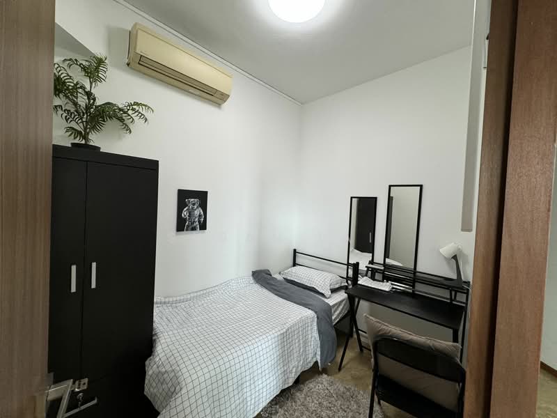 Parc Oasis, 51 Jurong East Avenue 1, Room Rental, 65 sqft, Condominium For Rent, by Susan Lai, 25126278 - Room 5 $950 - PropertyGuru.com.sg