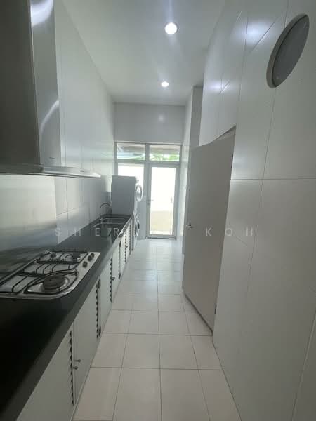 Namly Crescent, , 6 Bedrooms, 4,400 sqft, Semi-Detached House For Rent, by Sherlyn Koh, 25126738 - PropertyGuru.com.sg