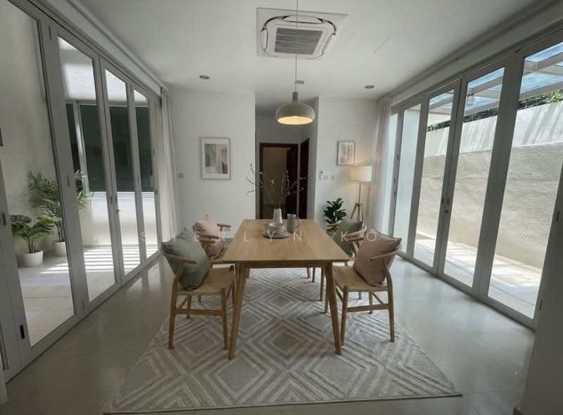 Namly Crescent, , 6 Bedrooms, 4,400 sqft, Semi-Detached House For Rent, by Sherlyn Koh, 25126738 - PropertyGuru.com.sg