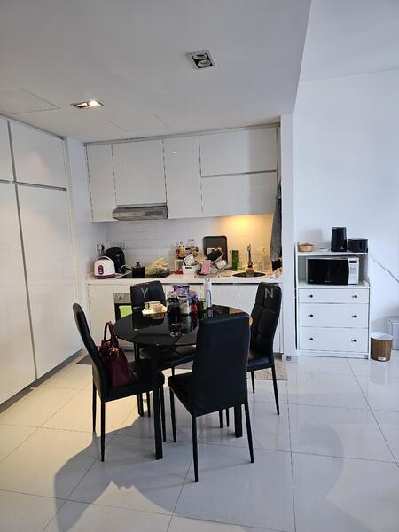 One Shenton, 1 Shenton Way, 2 Bedrooms, 1,130 sqft, Condominium For Rent, by Amy Chong, 25127896 - PropertyGuru.com.sg
