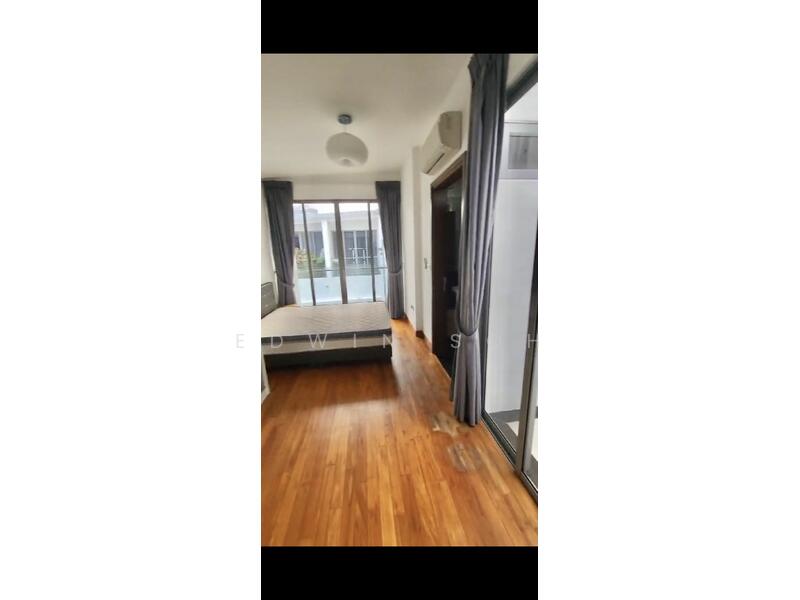 MASTER ROOM ON 2ND LEVEL WITH SANCTUARY TERRACE