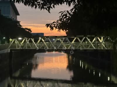 For Rent - Lakepoint Condo