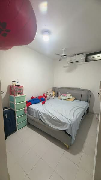 Lakepoint Condo, 10 Lakepoint Drive, Room Rental, 160 sqft, Condominium For Rent, by Joanne Zeng, 25129016 - PropertyGuru.com.sg