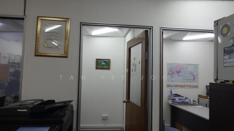 Peninsula Plaza, 111 North Bridge Road, 527 sqft, Office For Sale, by Tan Yee Joo, 25129140 - CommercialGuru.com.sg