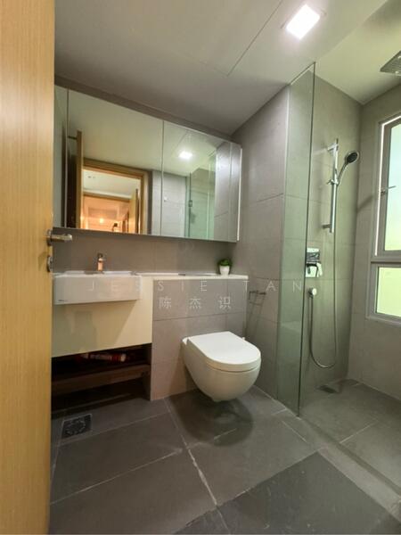 Eight Riversuites, 2 Whampoa East, Room Rental, 300 sqft, Condominium For Rent, by Jessie Tan 陈杰识, 25129314 - PropertyGuru.com.sg