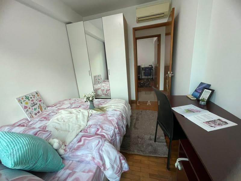 Queens, 10 Stirling Road, Alexandra / Commonwealth, Room Rental, 60 sqft, Condominium For Rent, by Susan Lai, 25130091 - common room with balcony $1650 - PropertyGuru.com.sg