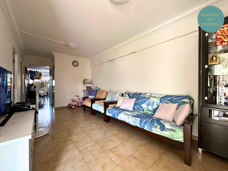 137 Yishun Ring Road, 137 Yishun Ring Road, Room Rental, 120 sqft, HDB Flat For Rent, by Pamela Ng, 25130506 - Living room - PropertyGuru.com.sg