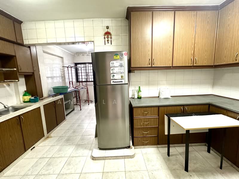 284 Toh Guan Road, 284 Toh Guan Road, 3 Bedrooms, 1,302 sqft, HDB Flat For Rent, by Angela Wang, 25130952 - PropertyGuru.com.sg