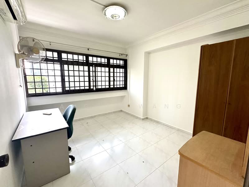 284 Toh Guan Road, 284 Toh Guan Road, 3 Bedrooms, 1,302 sqft, HDB Flat For Rent, by Angela Wang, 25130952 - PropertyGuru.com.sg
